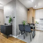 Emihouse Riverside Two-bedroom - Free Parking, Center Apartment
