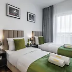 Emihouse Riverside Two-bedroom - Free Parking, Center Apartment