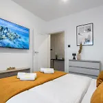 Emihouse Riverside Two-bedroom - Free Parking, Center