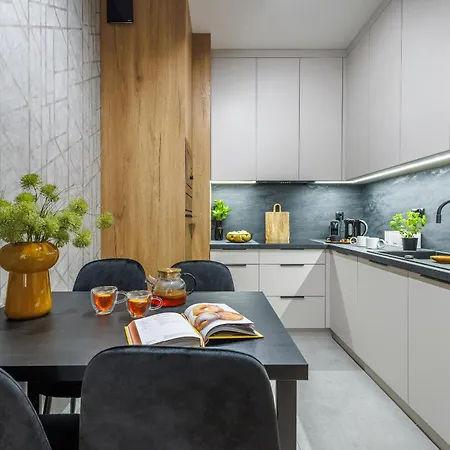 Emihouse Riverside Business In The Heart Of Apartment
