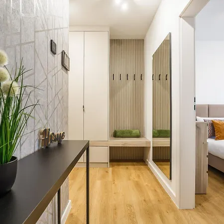 Emihouse Riverside Business - Free Parking, Center Appartement