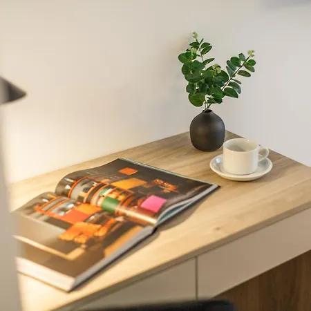 Emihouse Riverside Business In The Heart Of Apartment *