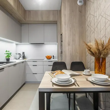 Emihouse Riverside Two-bedroom - Free Parking, Center * Rzeszow