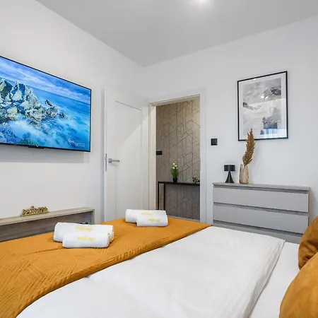 Emihouse Riverside Two-bedroom - Free Parking, Center