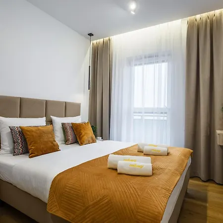 Emihouse Riverside Two-bedroom - Free Parking, Center