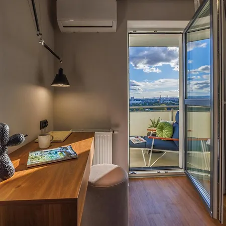Emihouse Riverside Two-bedroom - Free Parking, Center