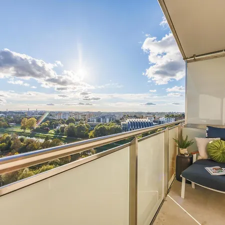 Emihouse Riverside Two-bedroom - Free Parking, Center