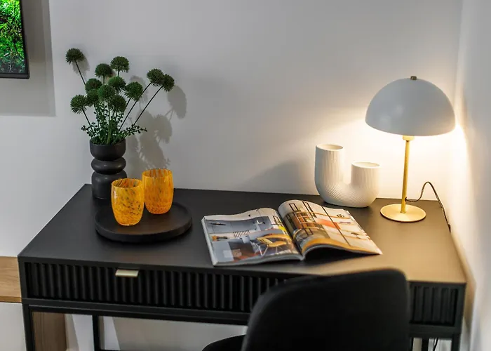 Emihouse Riverside Business - Free Parking, Center Apartment Rzeszow