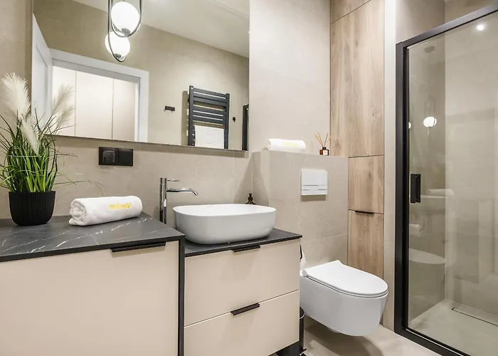 Emihouse Riverside Two-bedroom - Free Parking, Center Apartmán *