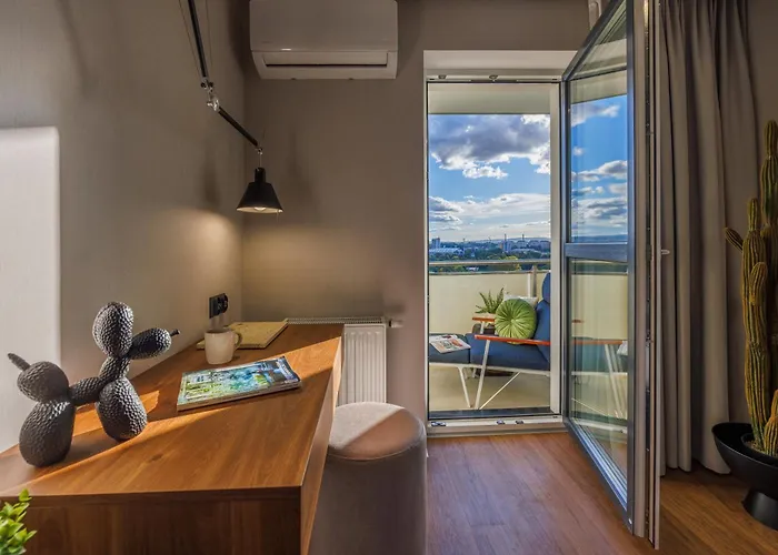 Emihouse Riverside Business - Free Parking, Center